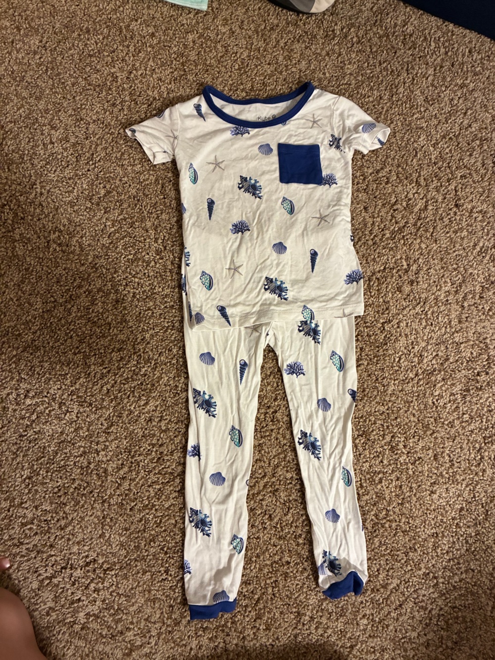 Kyte BABY White and Navy Shell-Print Pajama Set